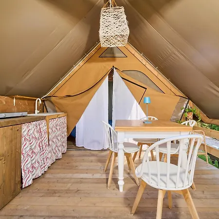 Tenda Safari Vicino Al Mare Кемпинг